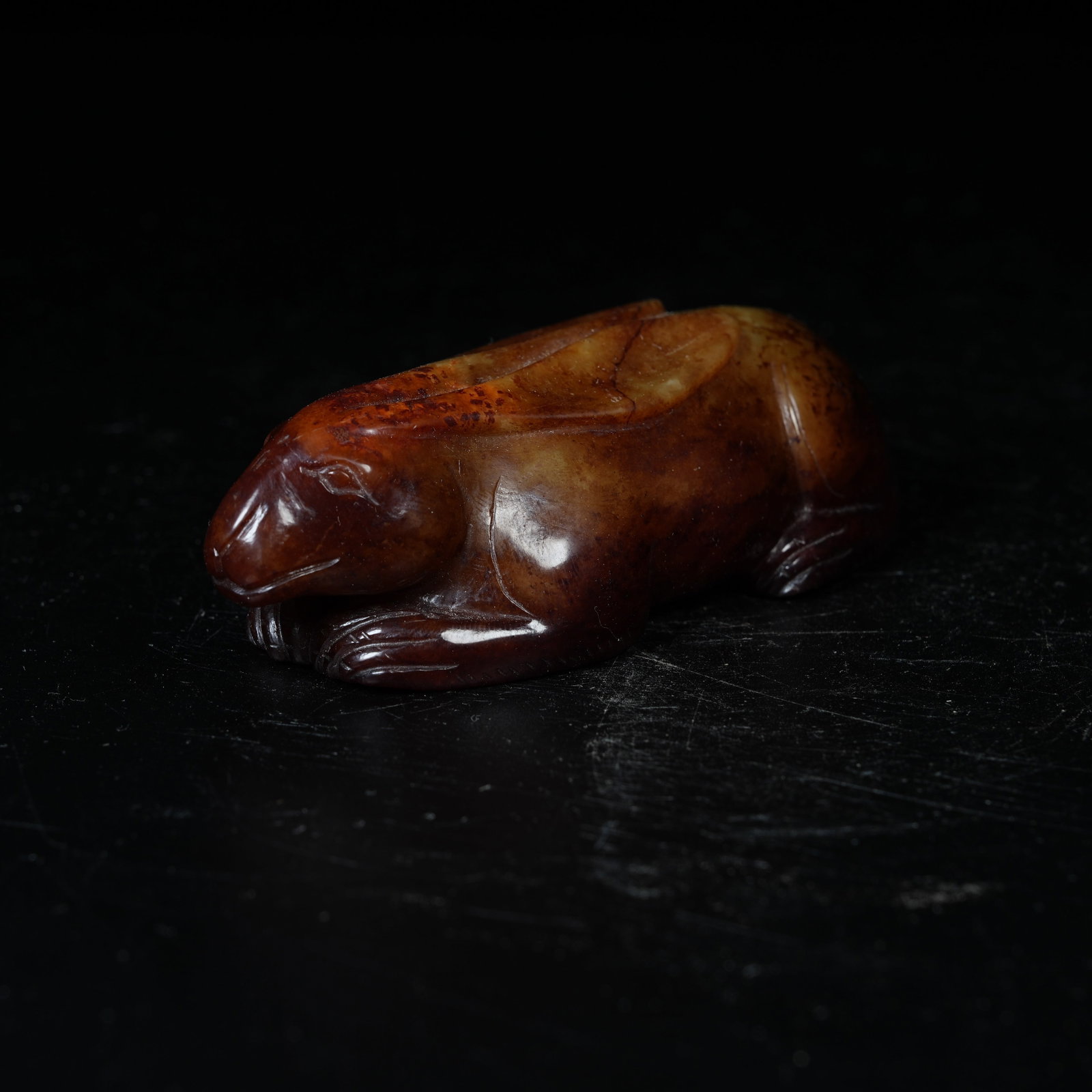 A ARCHAIC JADE RABBIT ORNAMENT (1 of 8)