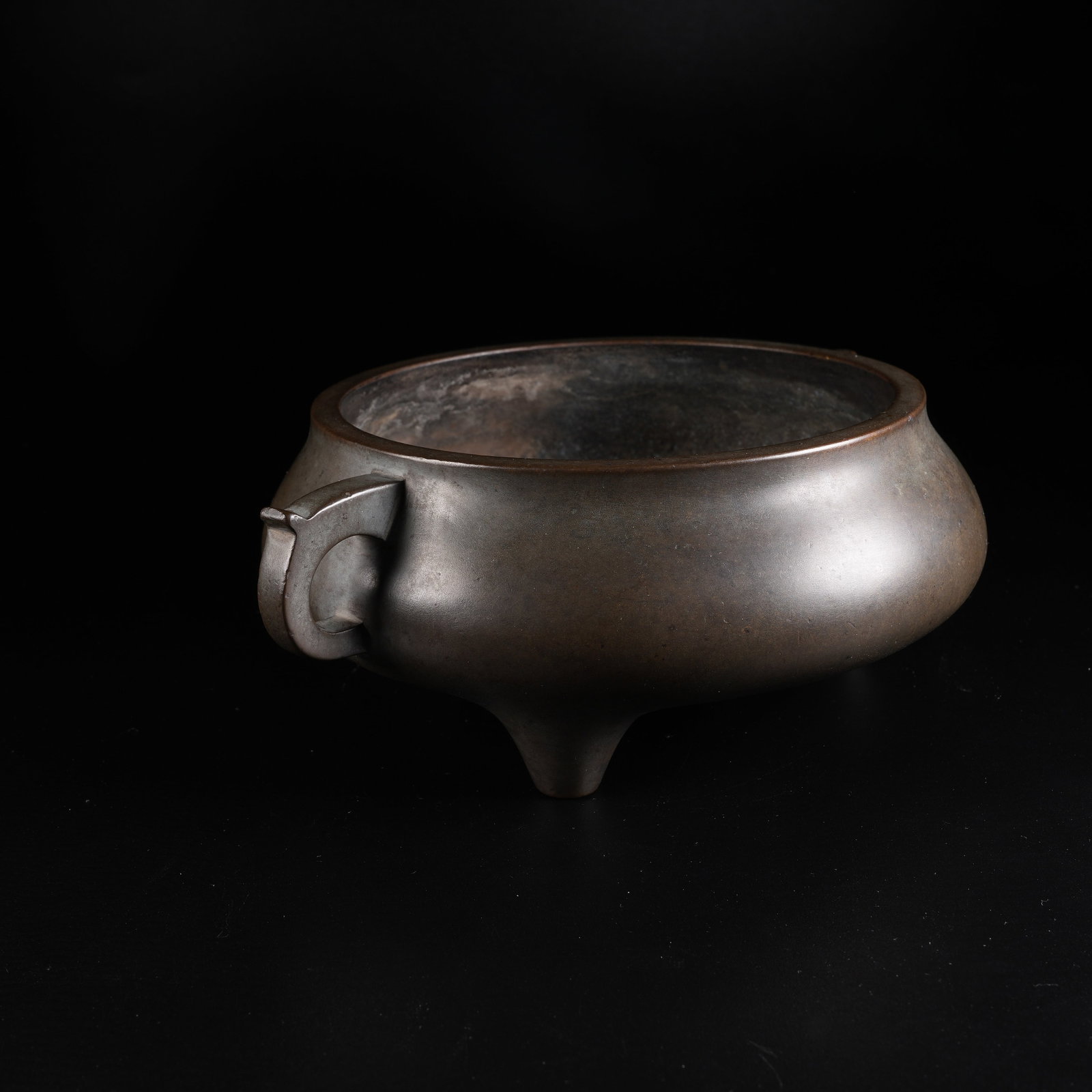 A BRONZE SCRIPTURE-PRESSING CENSER - 3