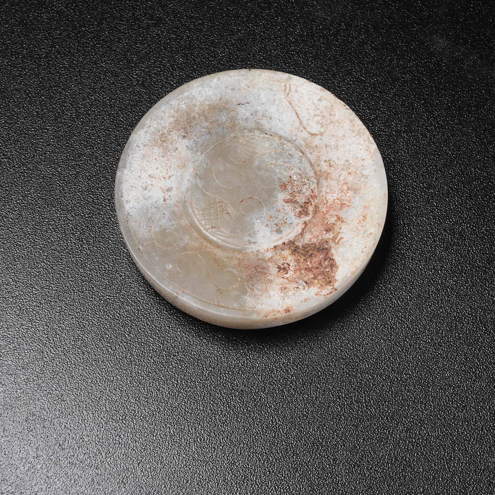 A ANCIENT HIGH-GRADE JADE SWORD POMMEL: Ancient High-Grade Jade Sword Pommel