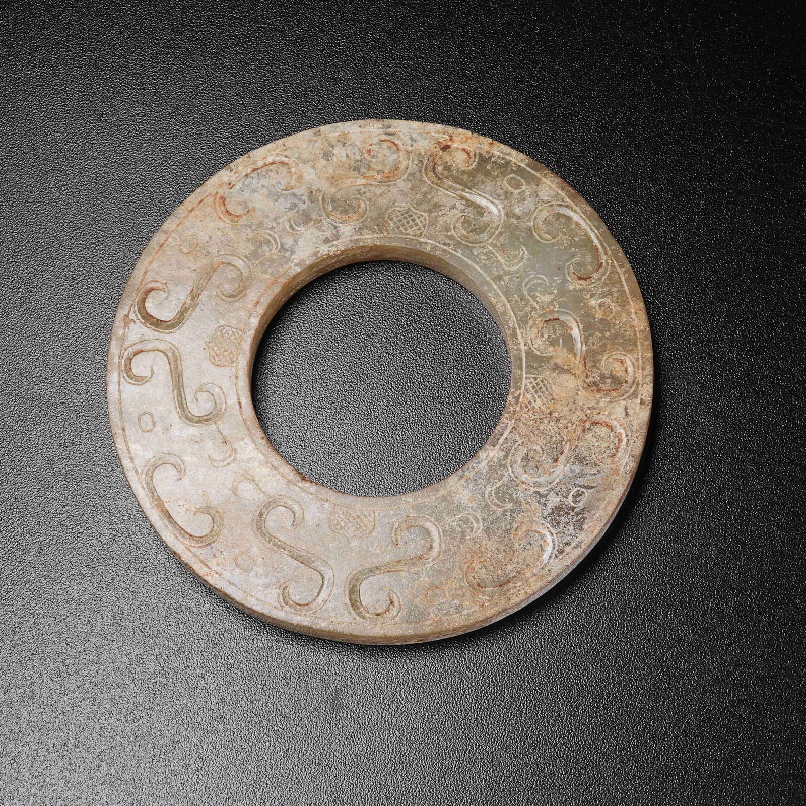 A ANCIENT HIGH-GRADE JADE JADE RING: Ancient High-Grade Jade Jade Ring