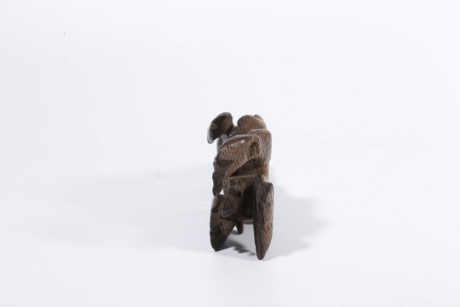 A BEECH WOOD PHOENIX-PATTERN BRUSH REST - 4