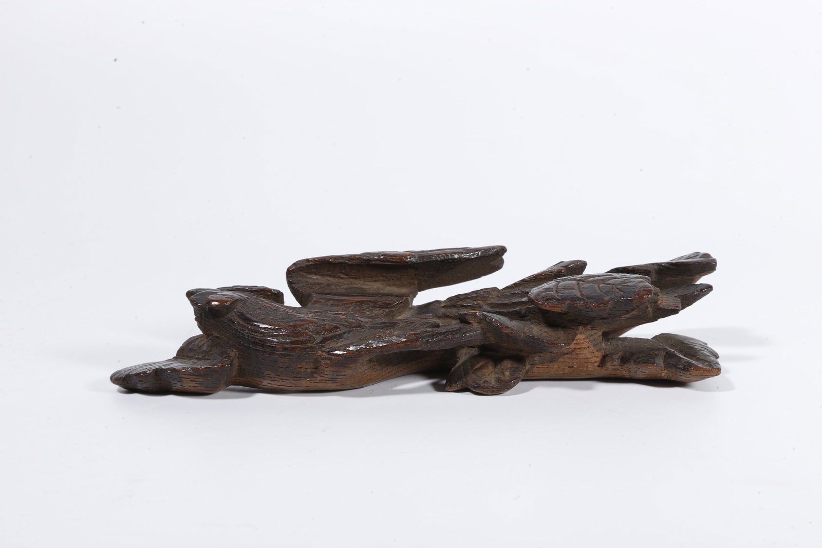 A BEECH WOOD PHOENIX-PATTERN BRUSH REST - 8