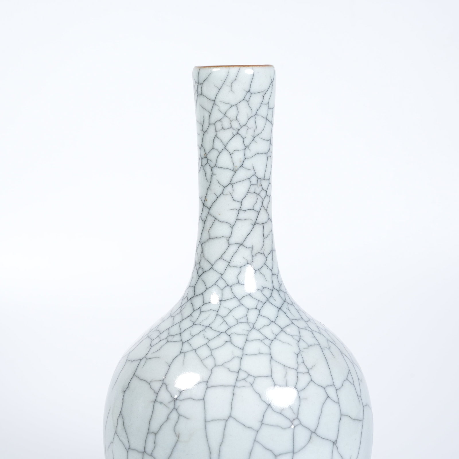 A GE-GLAZE CELESTIAL SPHERE VASE - 2