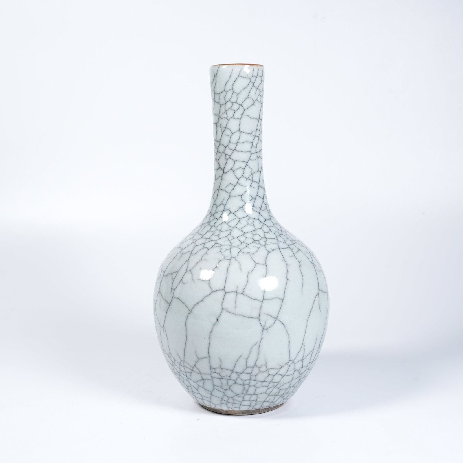 A GE-GLAZE CELESTIAL SPHERE VASE - 5