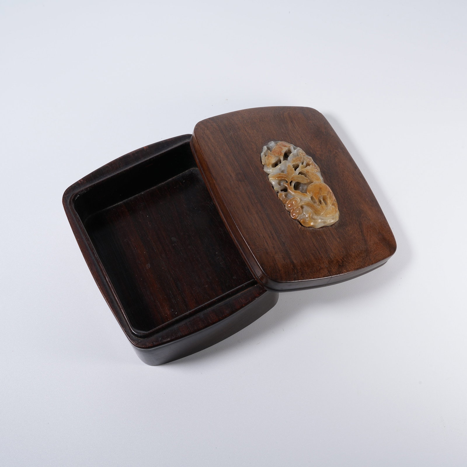 A REDWOOD COVER BOX INLAID WITH HETIAN JADE AUTUMN-MOUNTAIN SCENE PANEL (1 of 8)