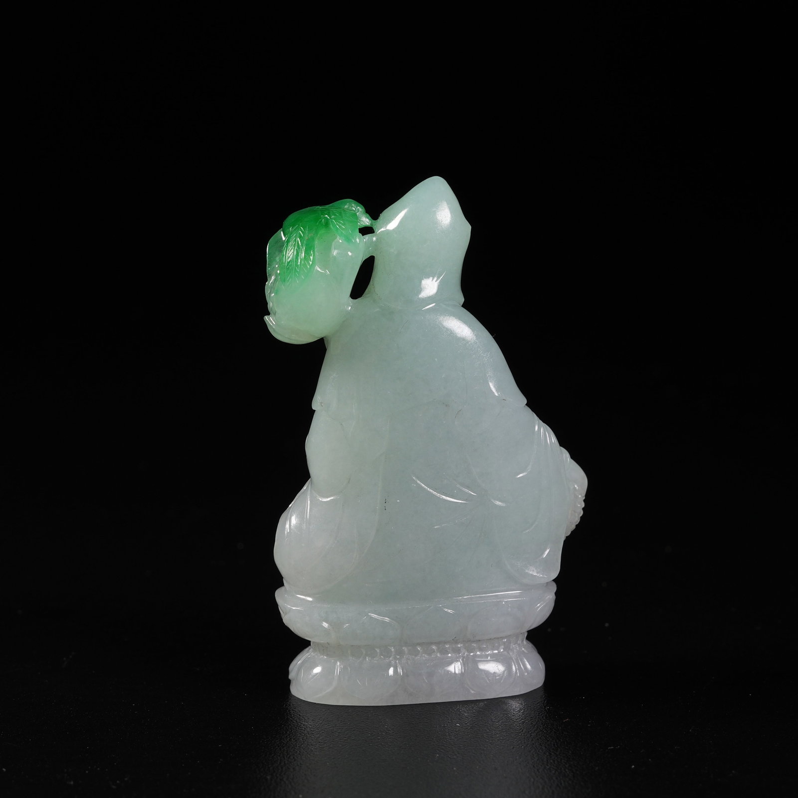 A JADEITE GUANYIN - 4