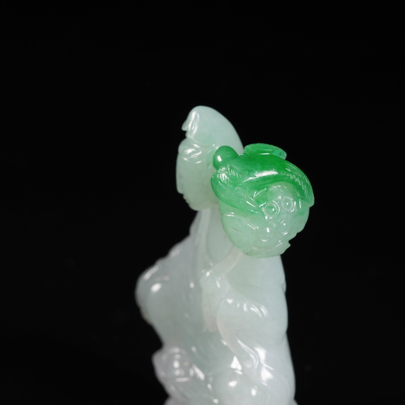 A JADEITE GUANYIN - 7