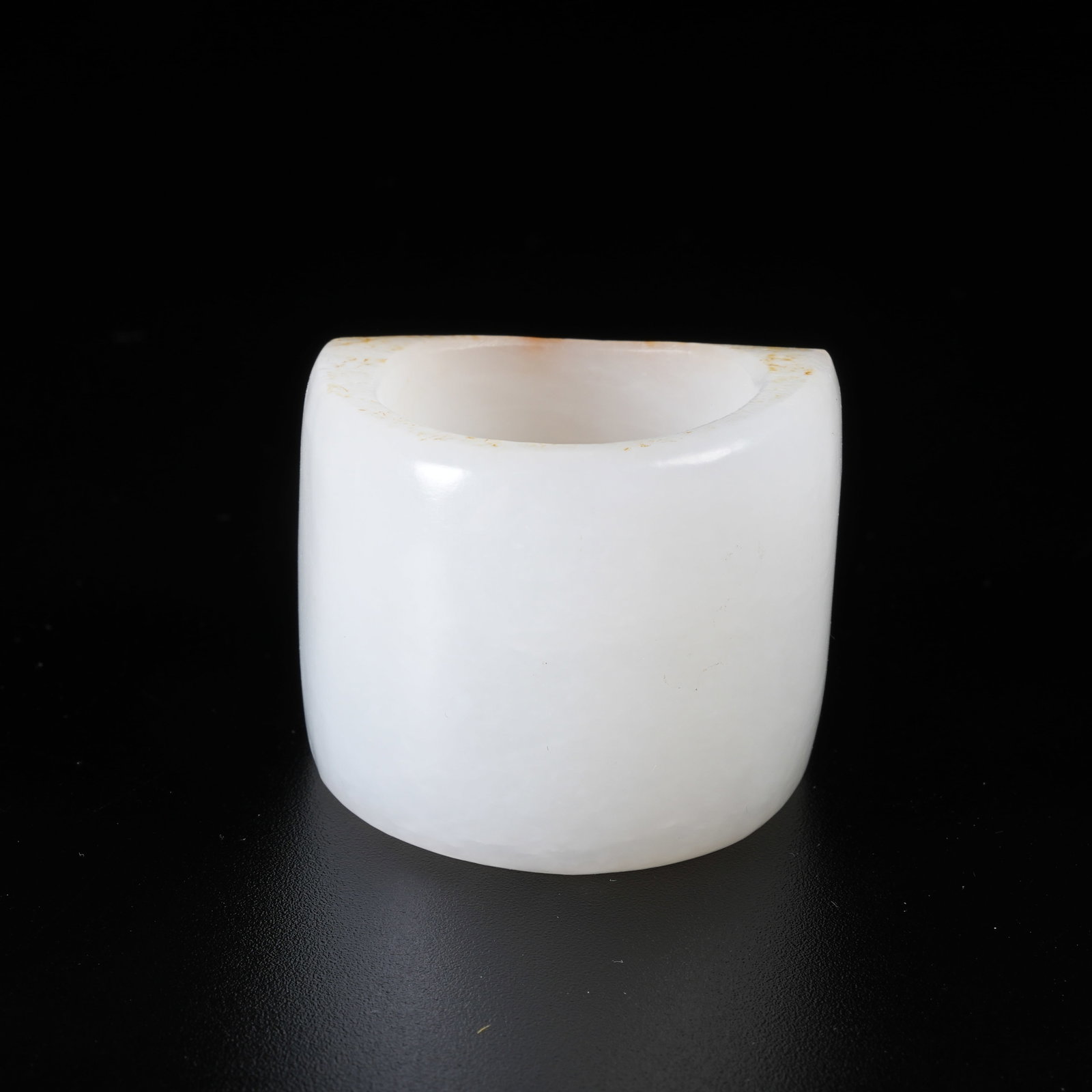A HETIAN JADE THUMB RING - 4