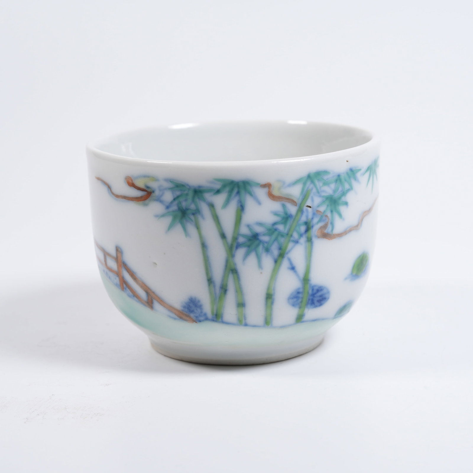A WUCAI FIGURED CUP - 3