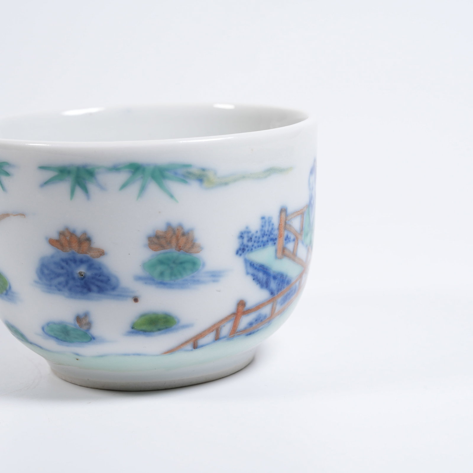 A WUCAI FIGURED CUP - 6