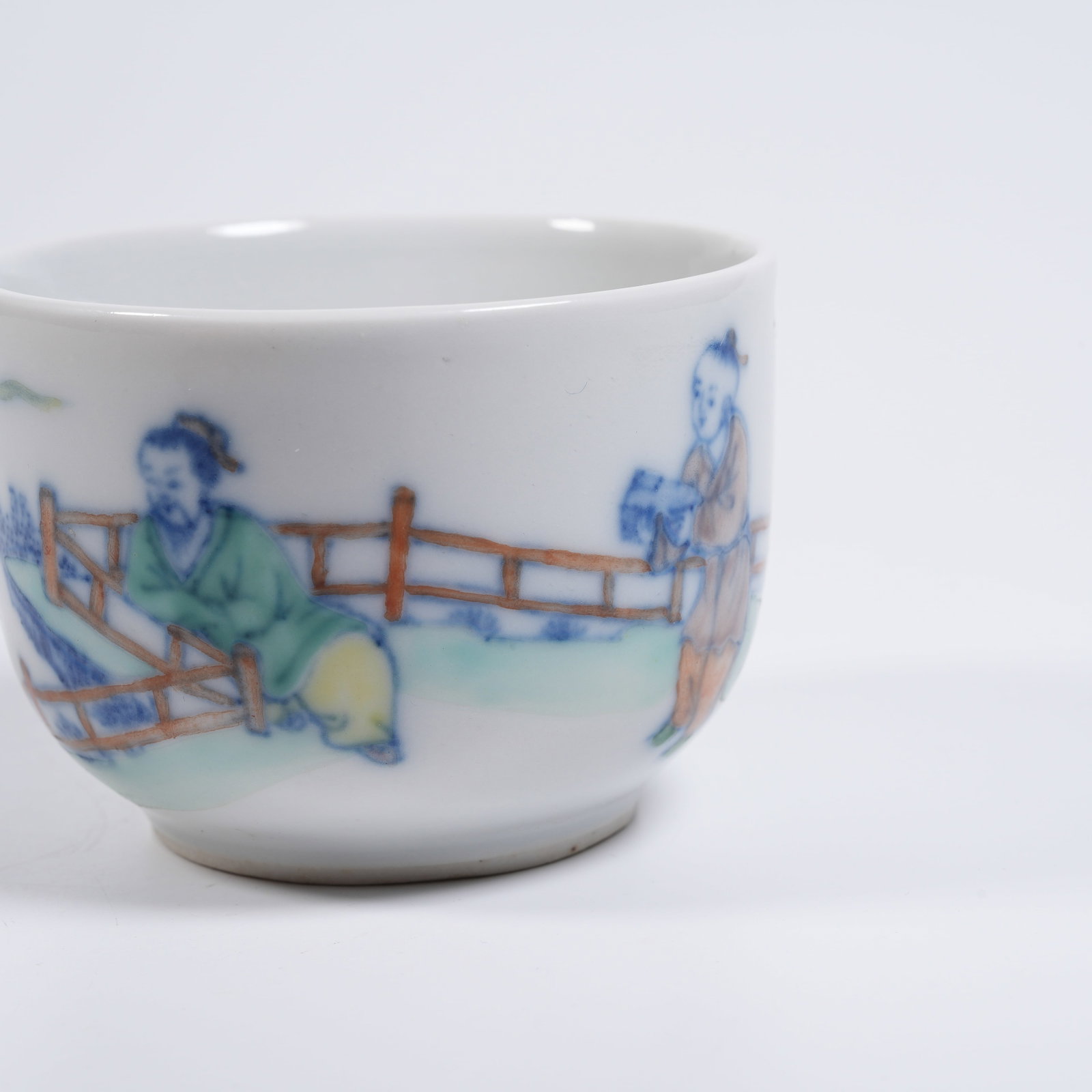 A WUCAI FIGURED CUP - 7