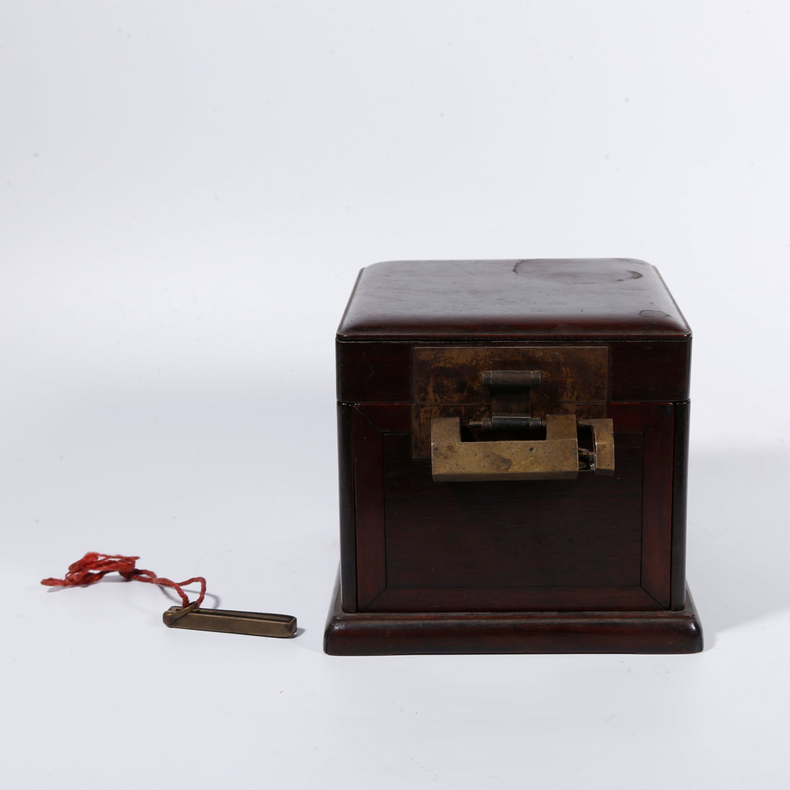 A HUANGHUALI WOOD COVERED BOX (1 of 9)