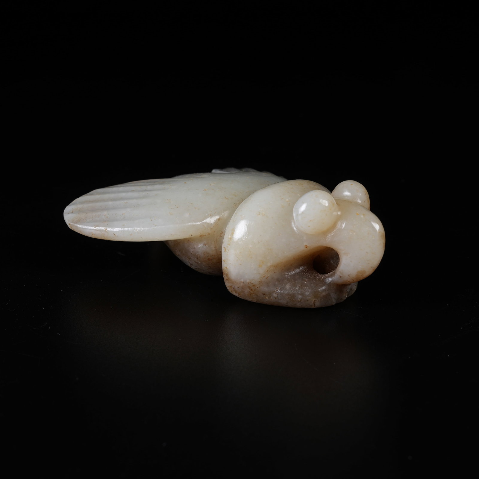 A ARCHAIC JADE BEAR ORNAMENT: Archaic Jade Bear Ornament