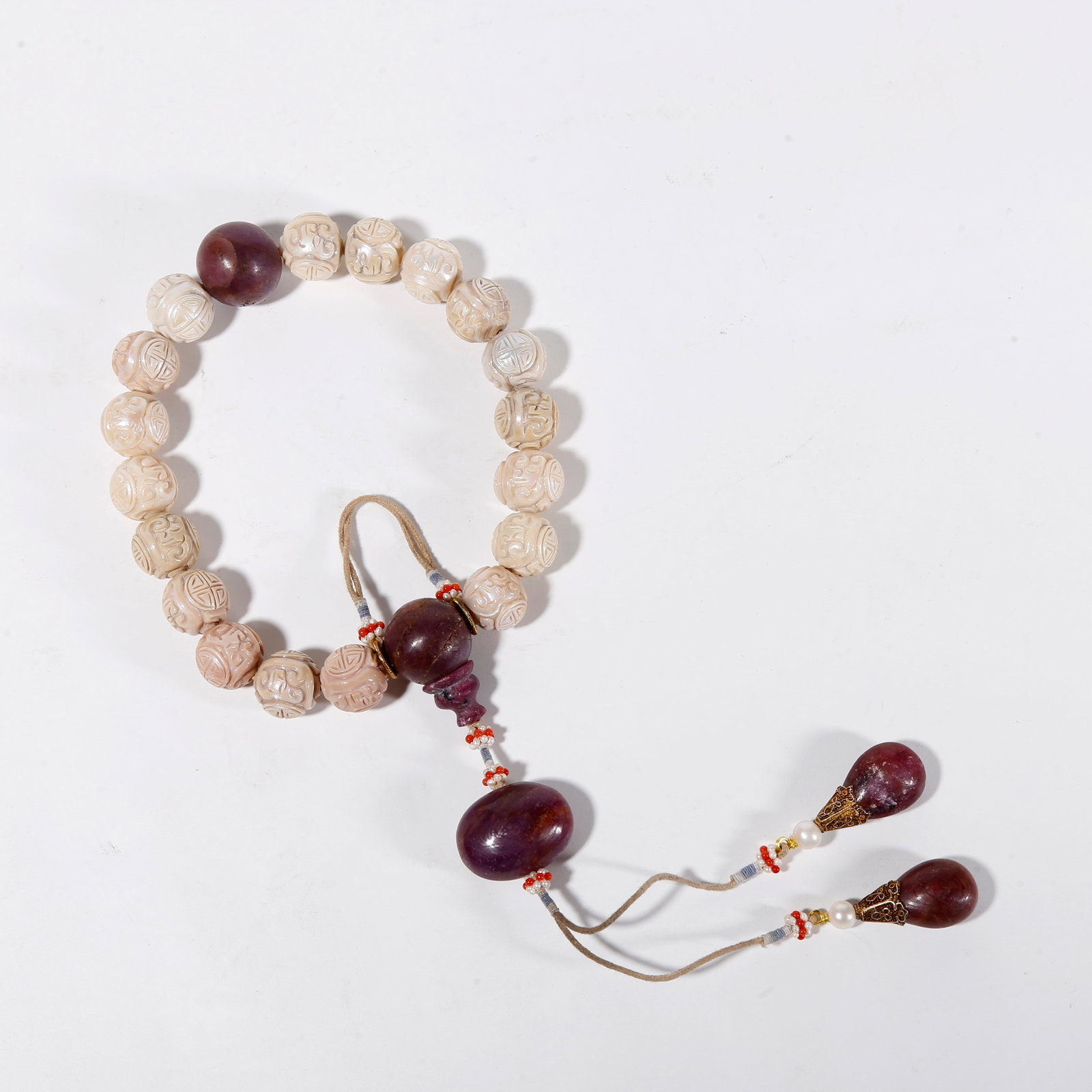 A STRAND OF EAST PEARL PRAYER BEADS: One Strand of East Pearl Prayer Beads