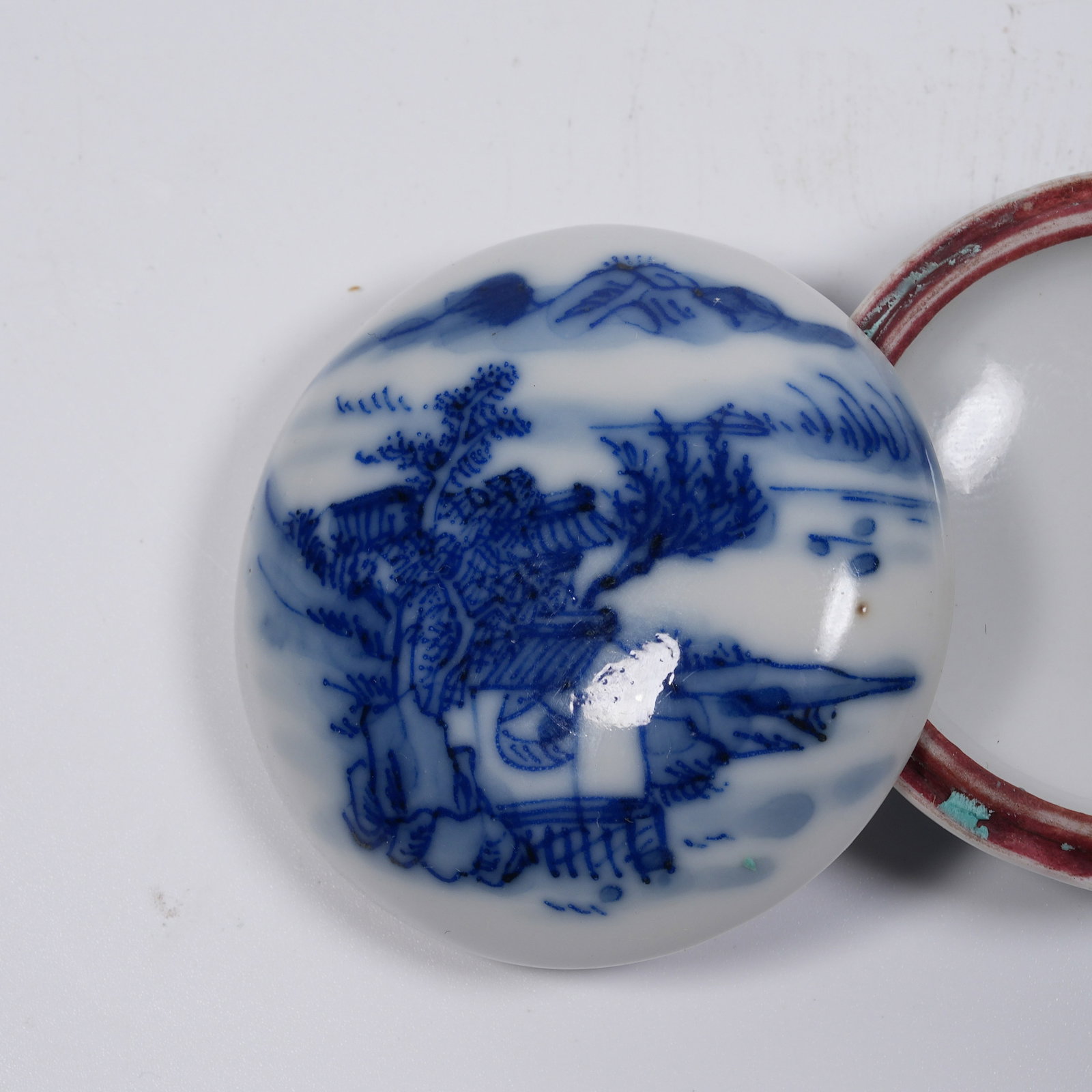 A BLUE-AND-WHITE INK PASTE BOX WITH LANDSCAPE PATTERN - 2