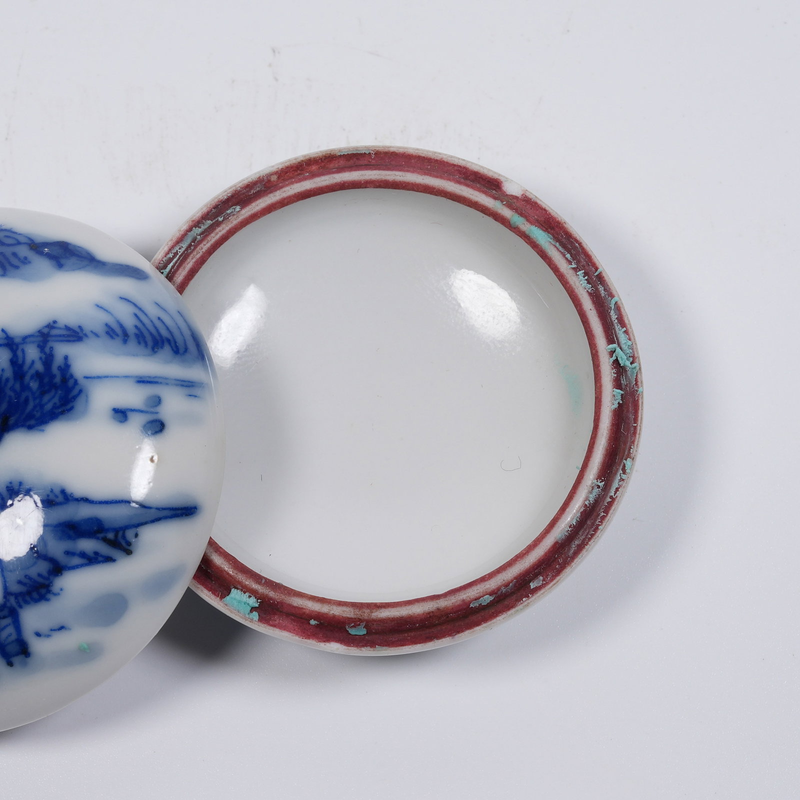 A BLUE-AND-WHITE INK PASTE BOX WITH LANDSCAPE PATTERN - 3