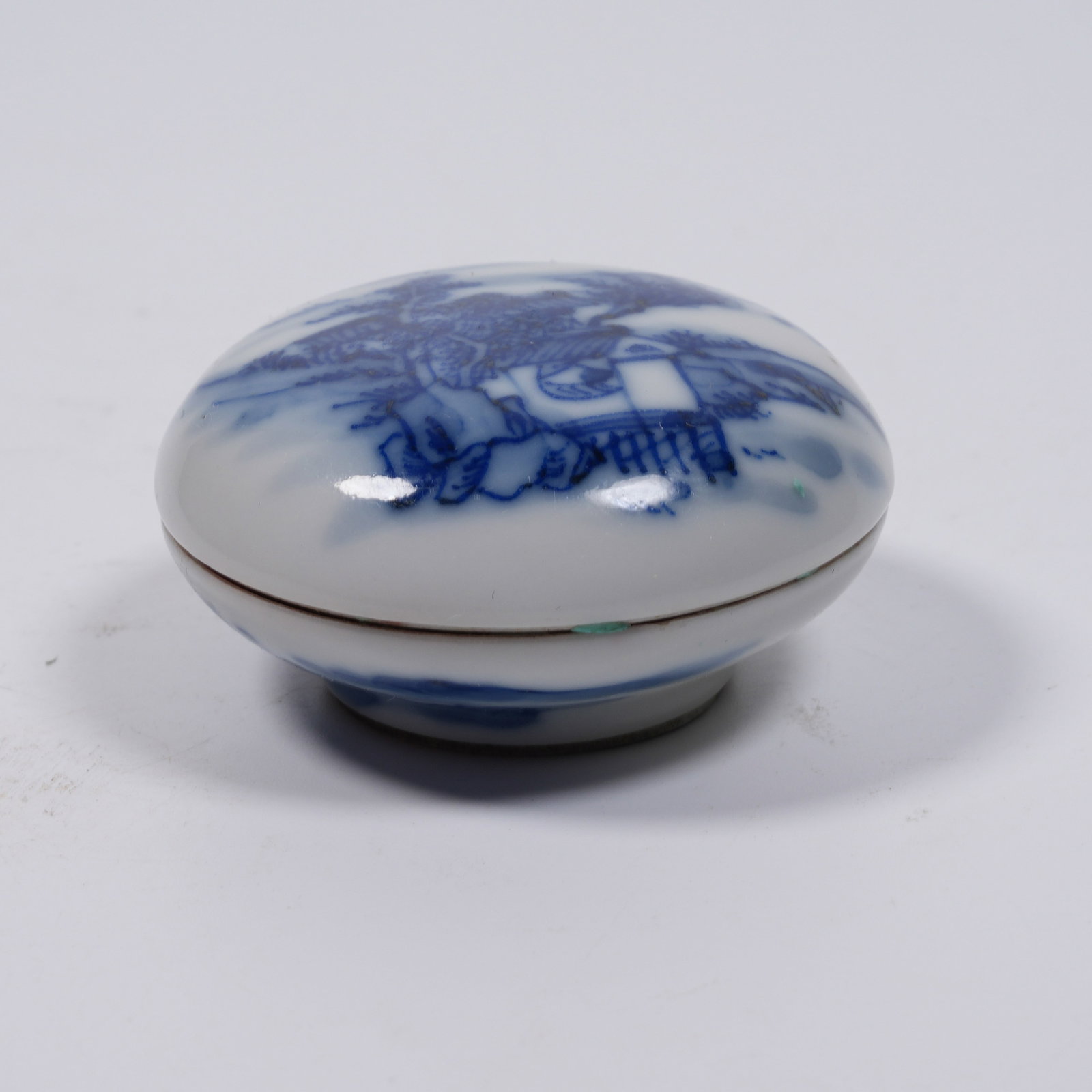 A BLUE-AND-WHITE INK PASTE BOX WITH LANDSCAPE PATTERN - 7