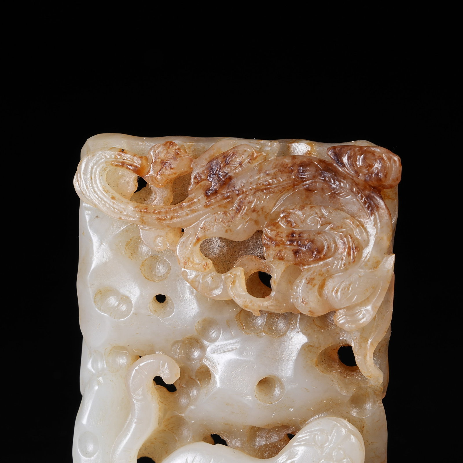 A HETIAN JADE PLAQUE WITH TIGER PATTERN - 2