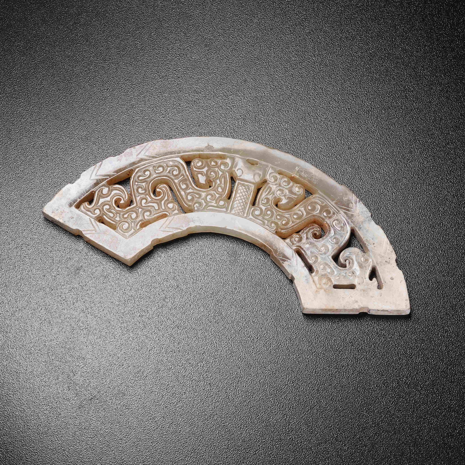 A ANCIENT HIGH-GRADE JADE OPENWORK CARVED PHOENIX-PATTERN HUANG-ARC JADE PENDANT: Ancient High-Grade Jade Openwork Carved Phoenix-Pattern Huang-Arc Jade Pendant
