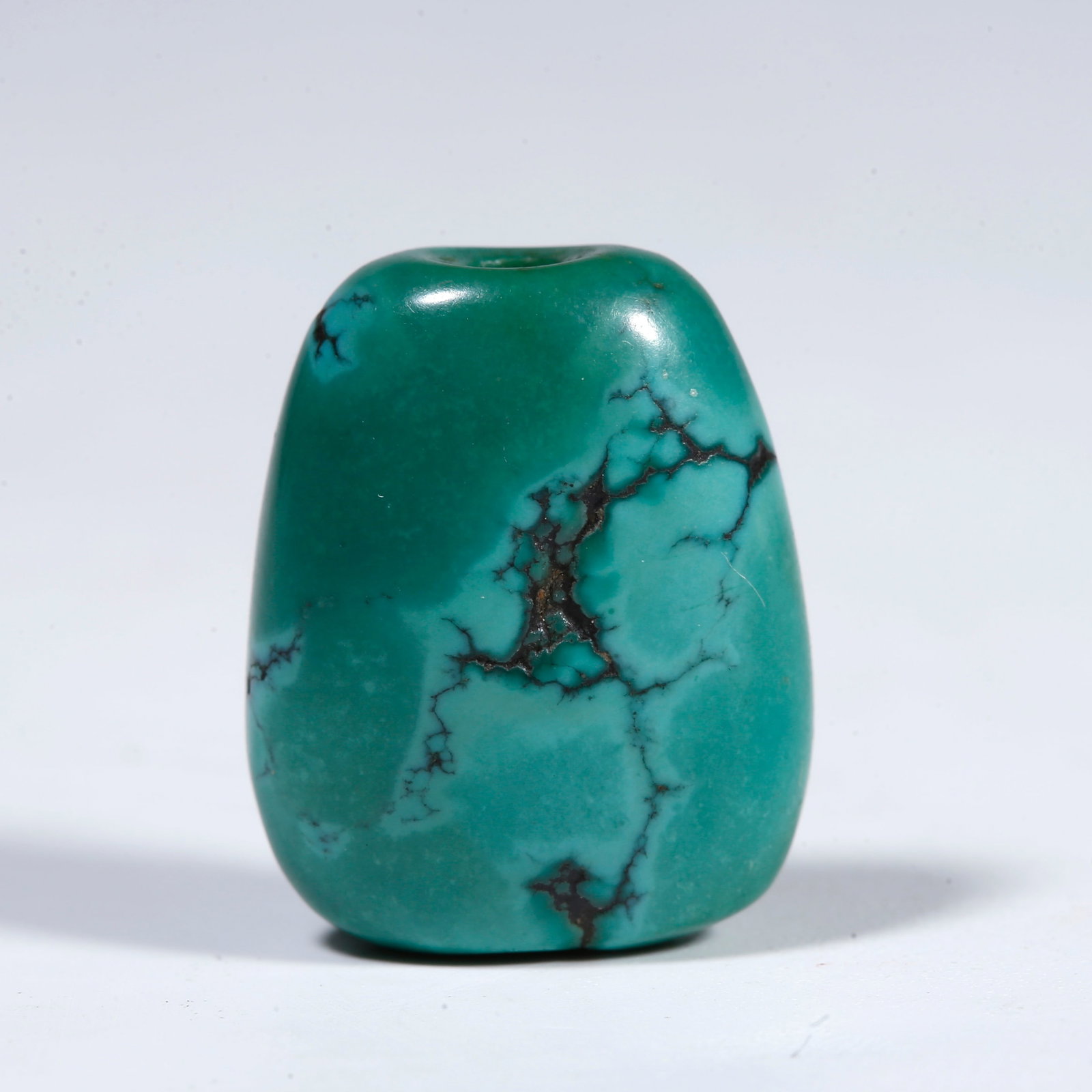 A TURQUOISE PENDANT: Turquoise pendant