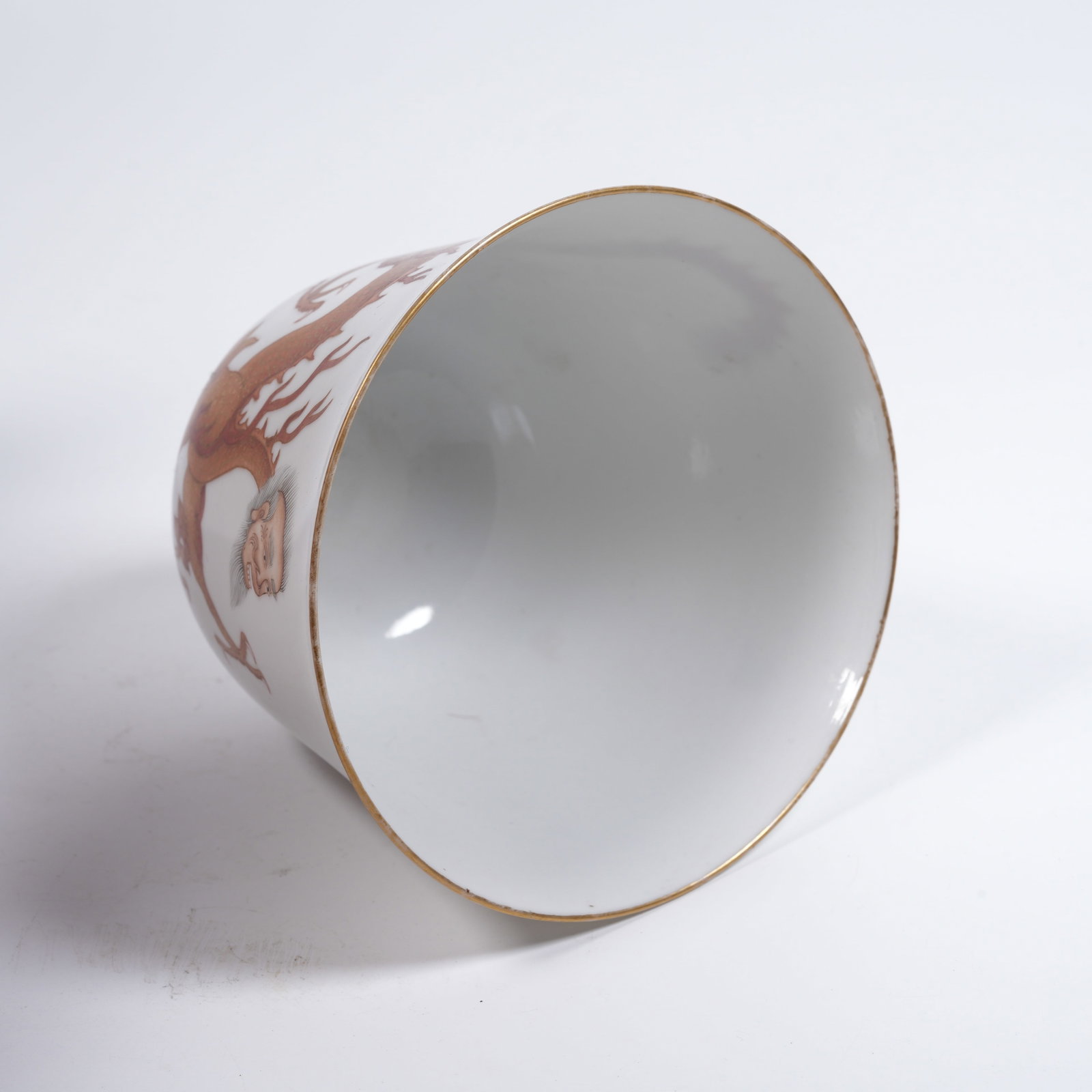 A IRON-RED GILDED RESPONDING-DRAGON-PATTERN CUP - 8