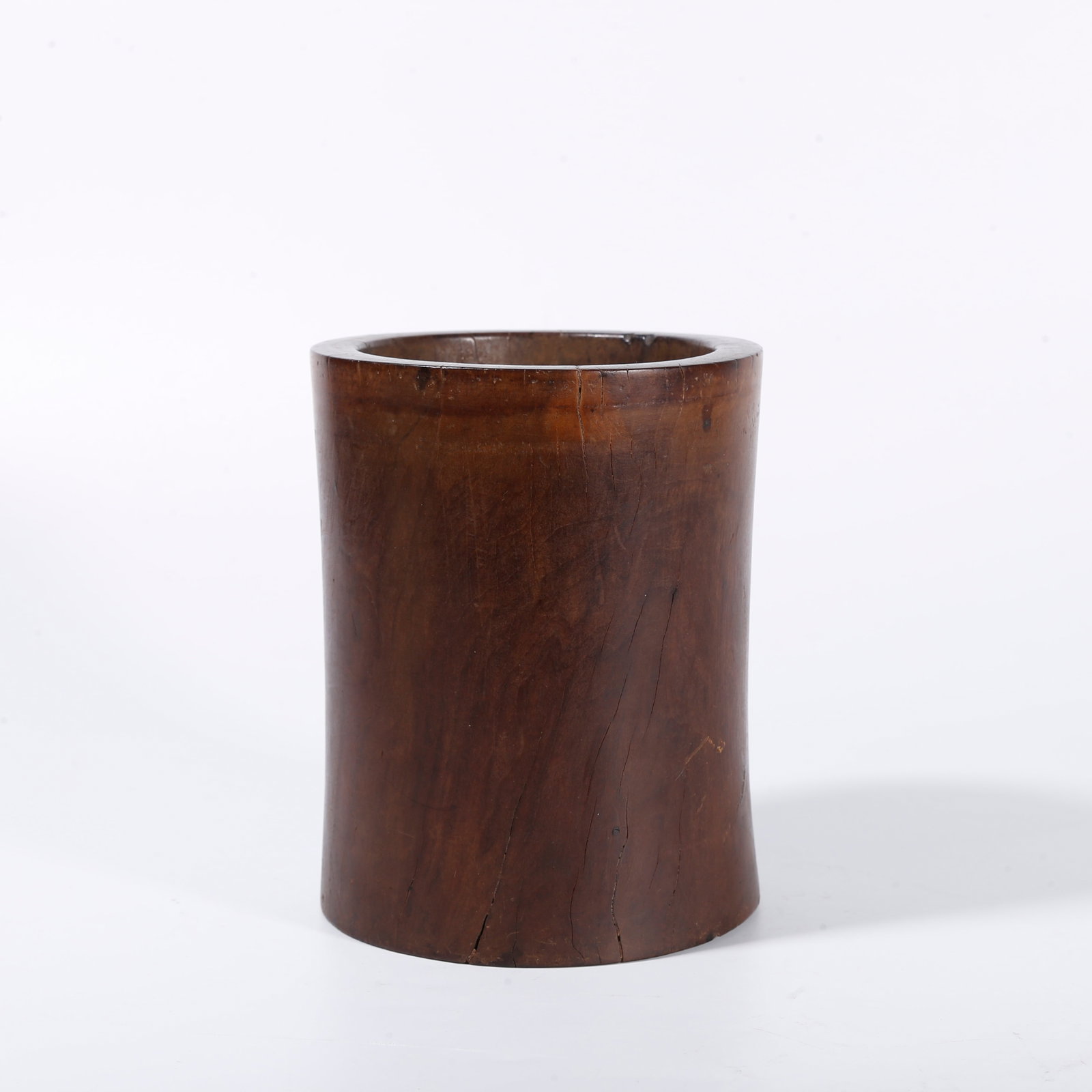 A BOXWOOD BRUSH POT: Boxwood brush pot