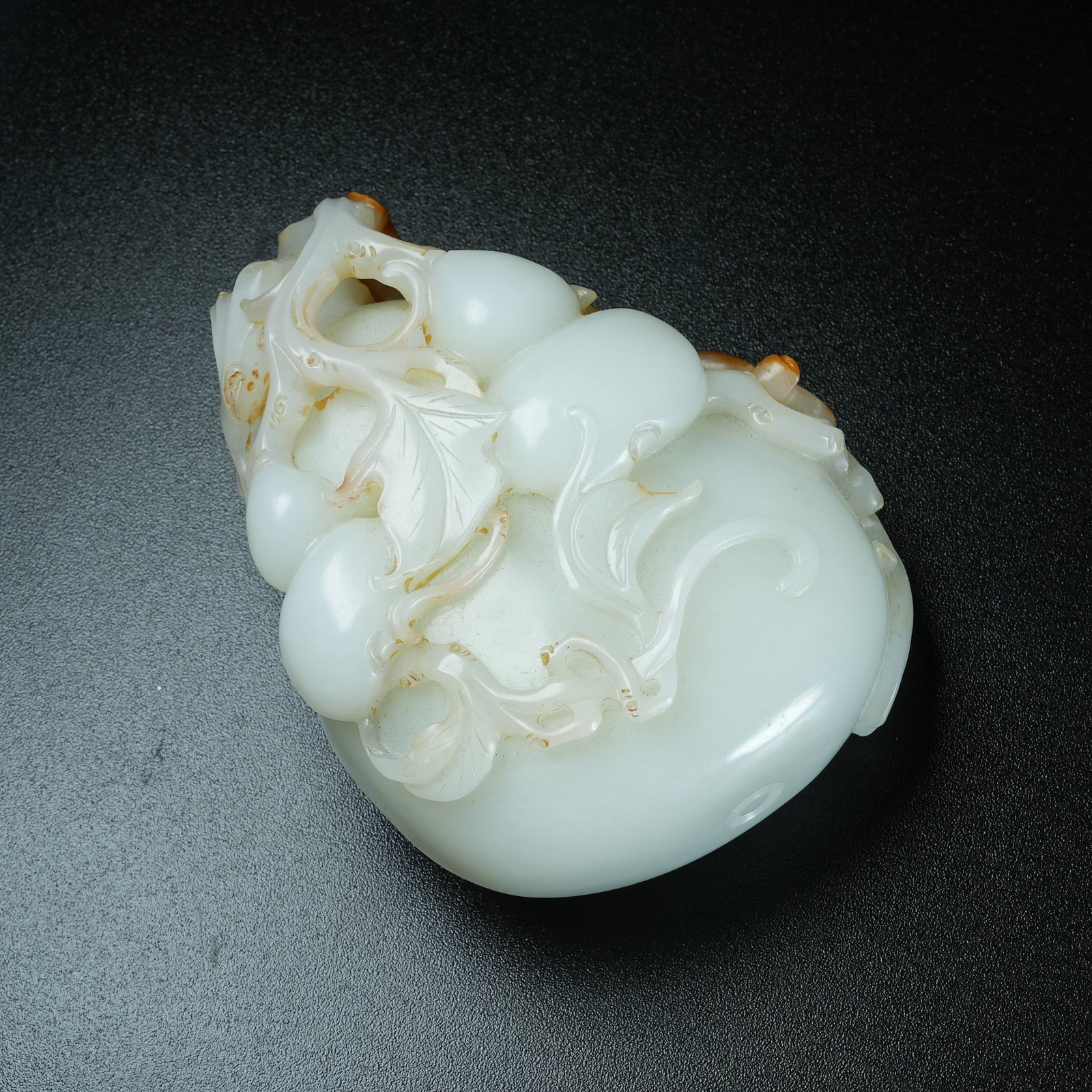 A ORNAMENT WITH BLESSING-AND-LONGEVITY ETERNAL MOTIF IN HETIAN JADE (1 of 8)