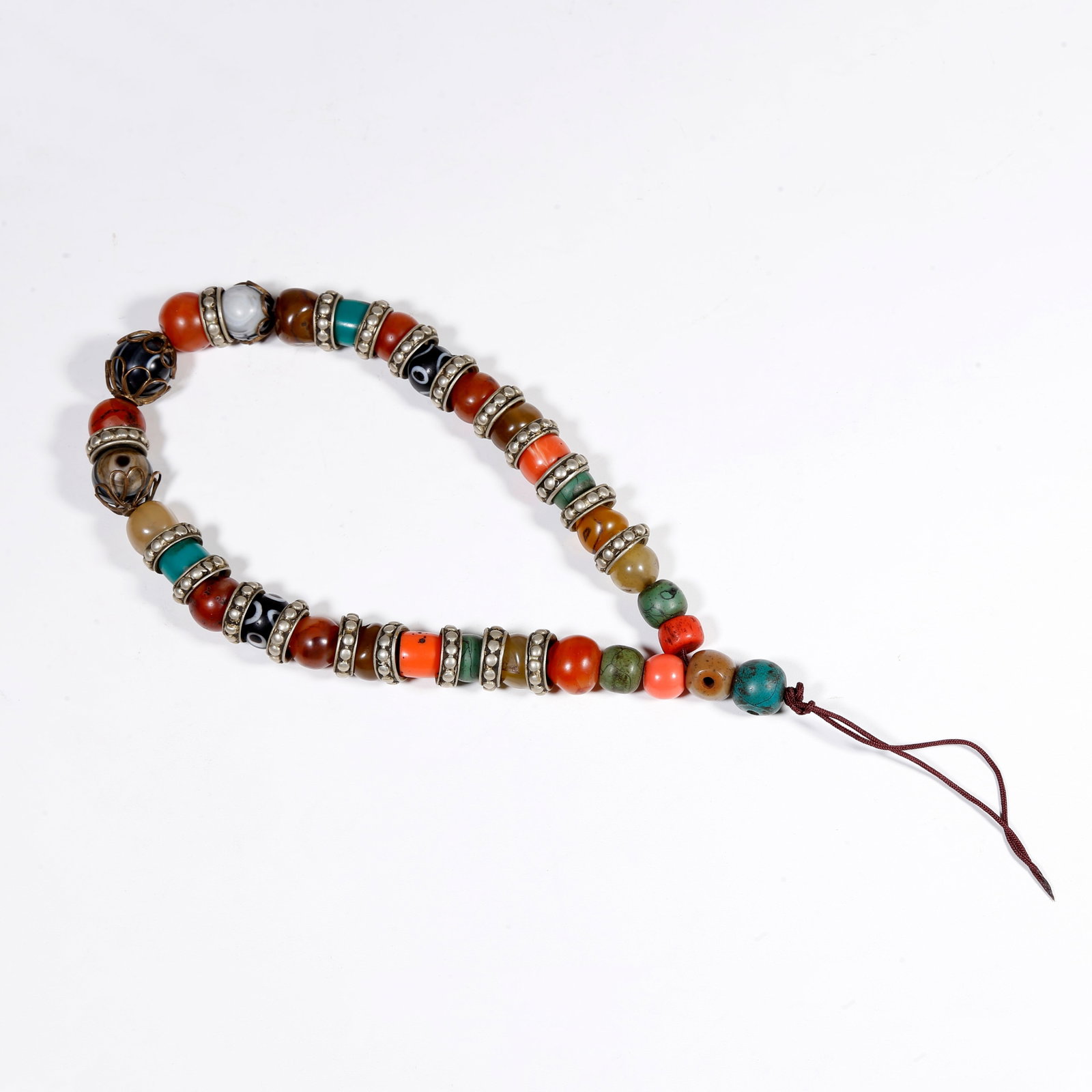 A MULTI-GEM BEAD BRACELET: Multi-gem bead bracelet