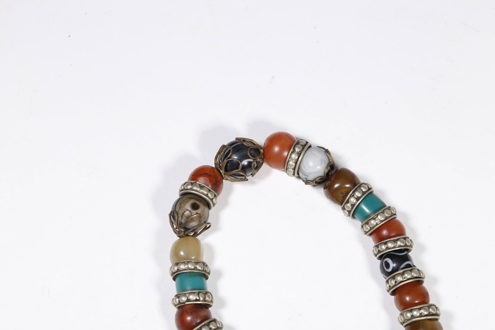 A MULTI-GEM BEAD BRACELET - 2