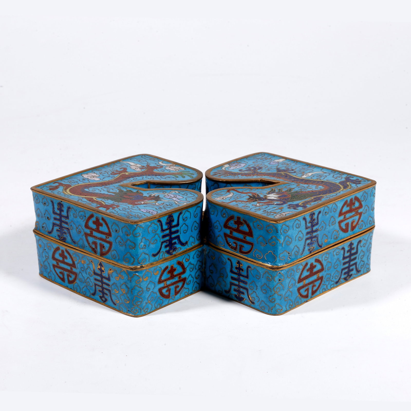A CLOISONNE COVERED BOX WITH CLOUD-DRAGON PATTERN ON BRONZE BODY: Cloisonne covered box with cloud-dragon pattern on bronze body