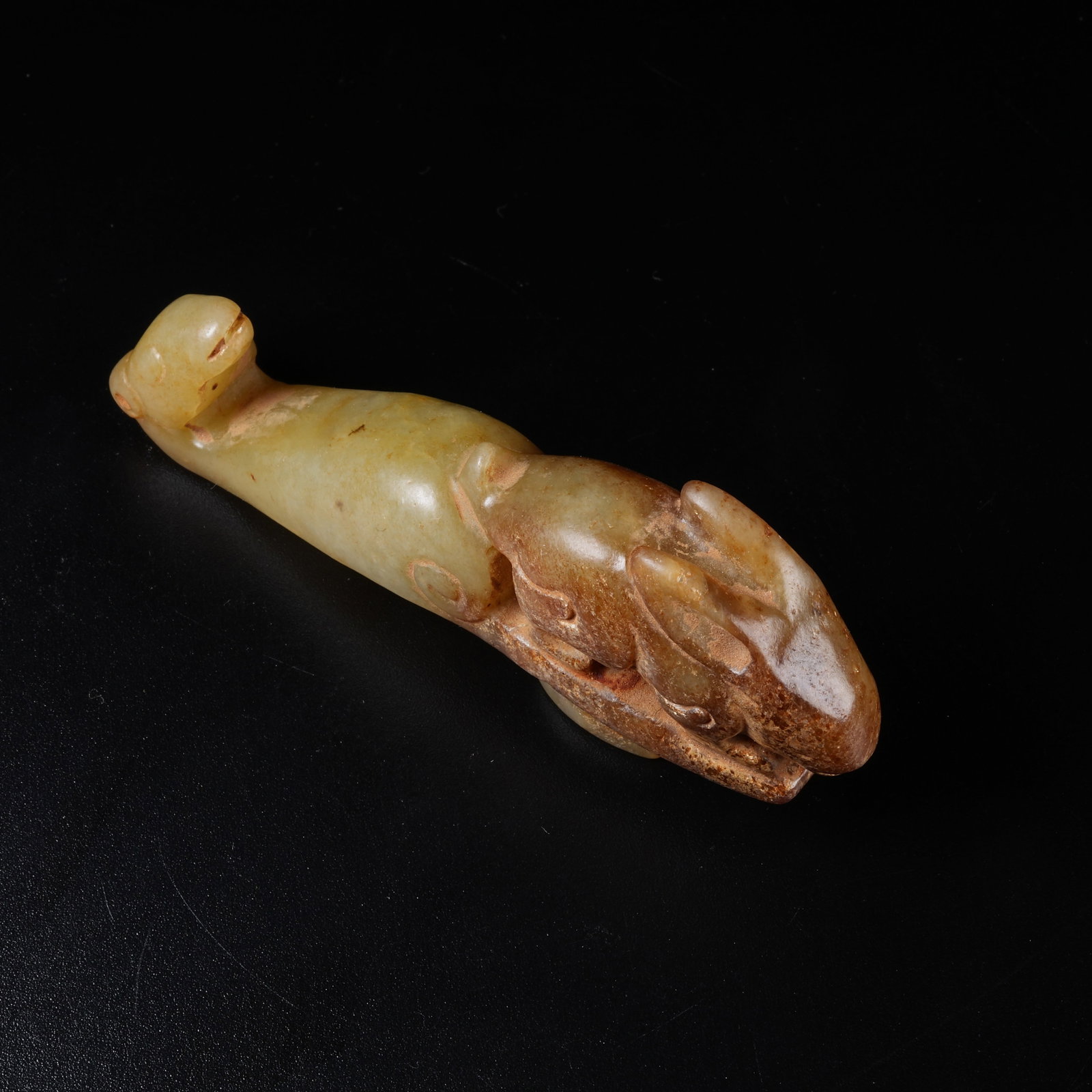 A ARCHAIC JADE BELT HOOK WITH RABBIT PATTERN (1 of 8)