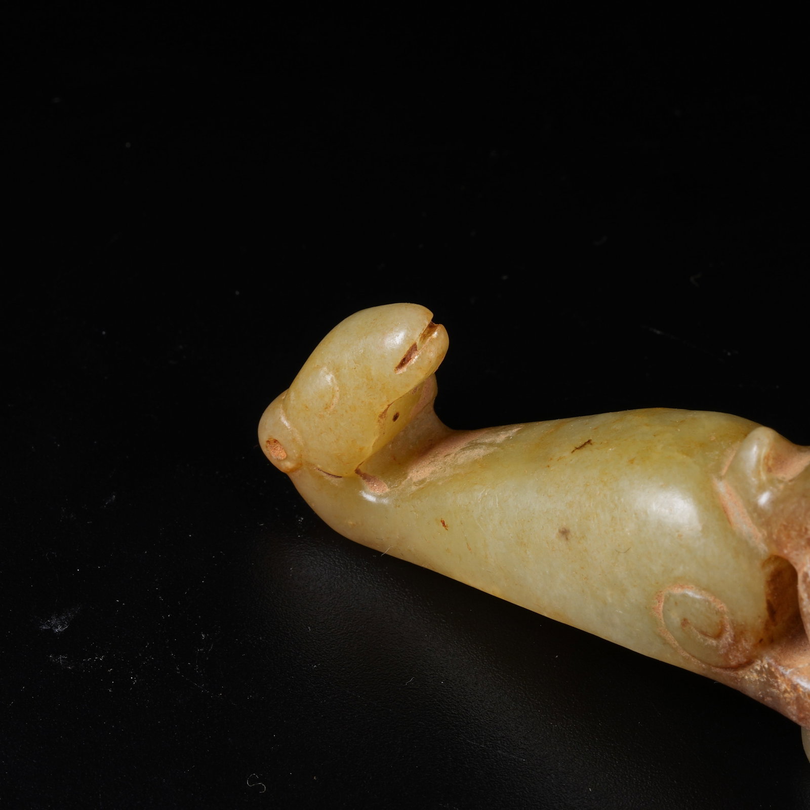 A ARCHAIC JADE BELT HOOK WITH RABBIT PATTERN - 2