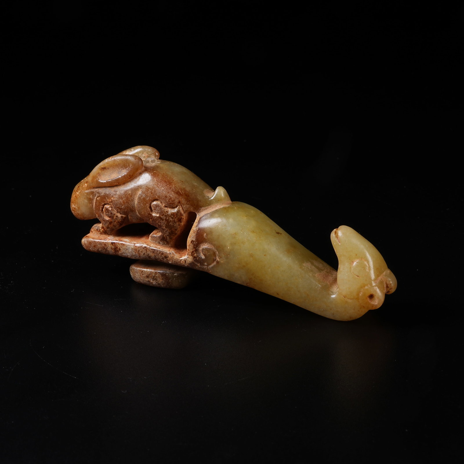 A ARCHAIC JADE BELT HOOK WITH RABBIT PATTERN - 7