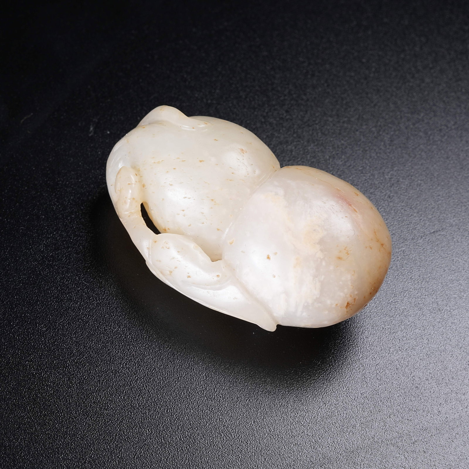 A HETIAN JADE PENDANT BLESSING ETERNAL FORTUNE AND PROSPERITY (1 of 8)