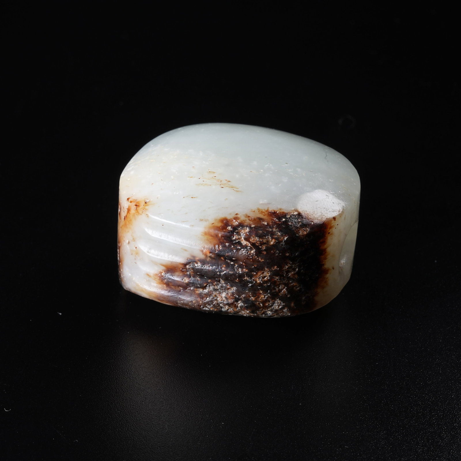 A ANCIENT JADE PENDANT: Ancient Jade Pendant