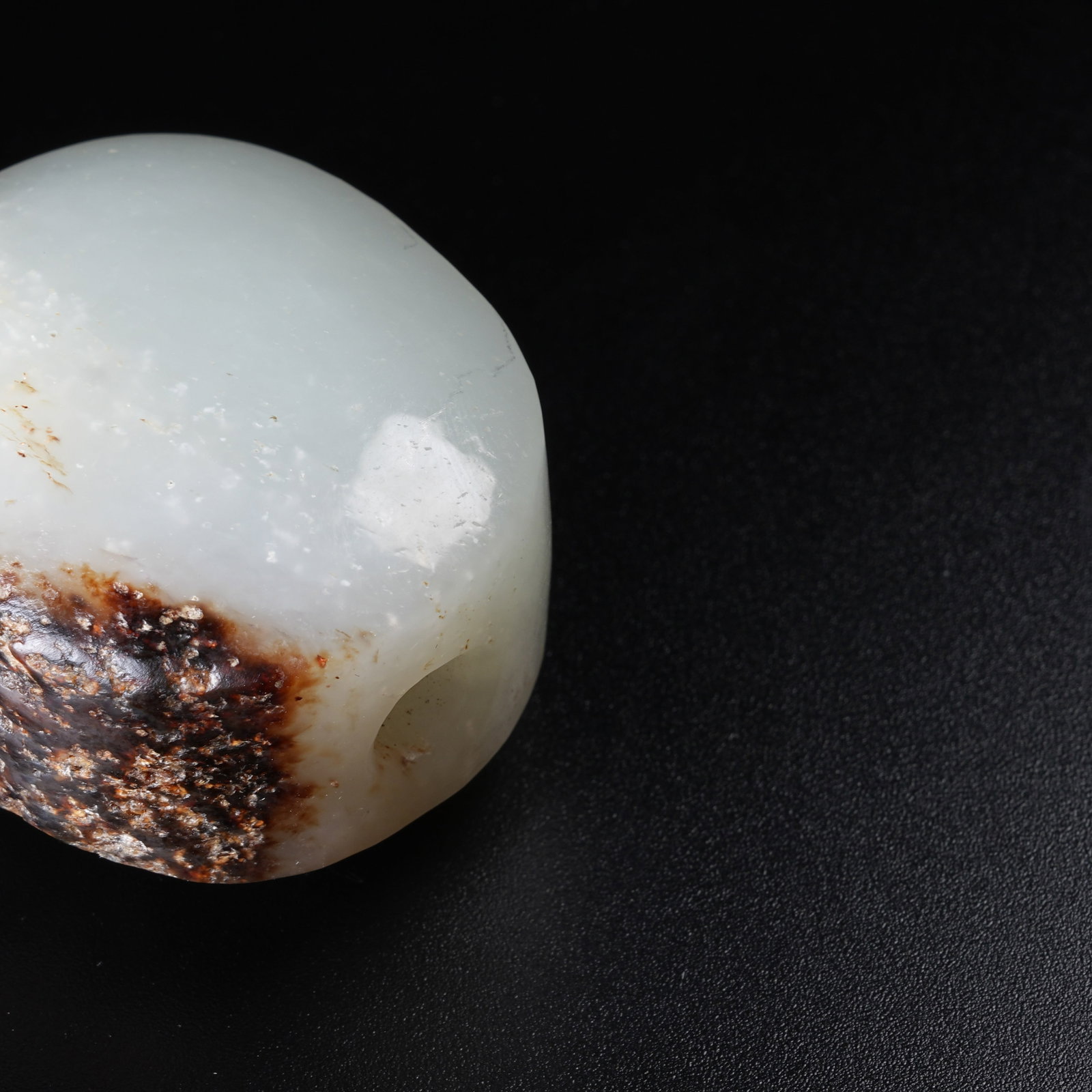 A ANCIENT JADE PENDANT - 6