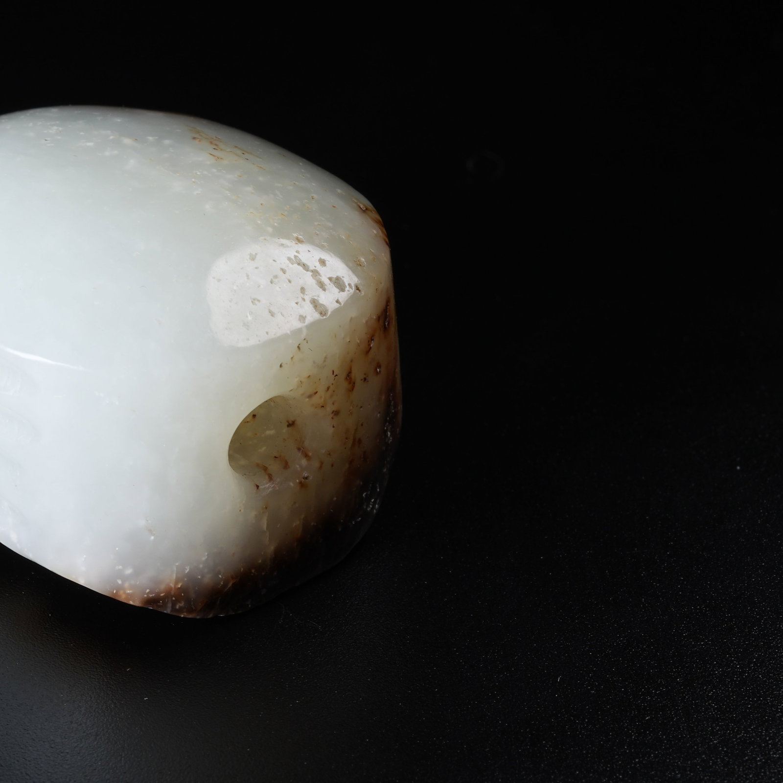 A ANCIENT JADE PENDANT - 7