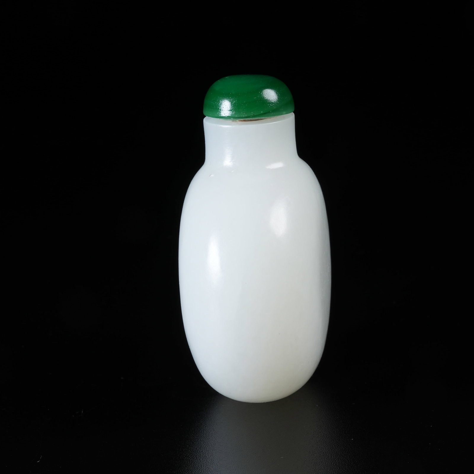 A HETIAN JADE SNUFF BOTTLE - 5