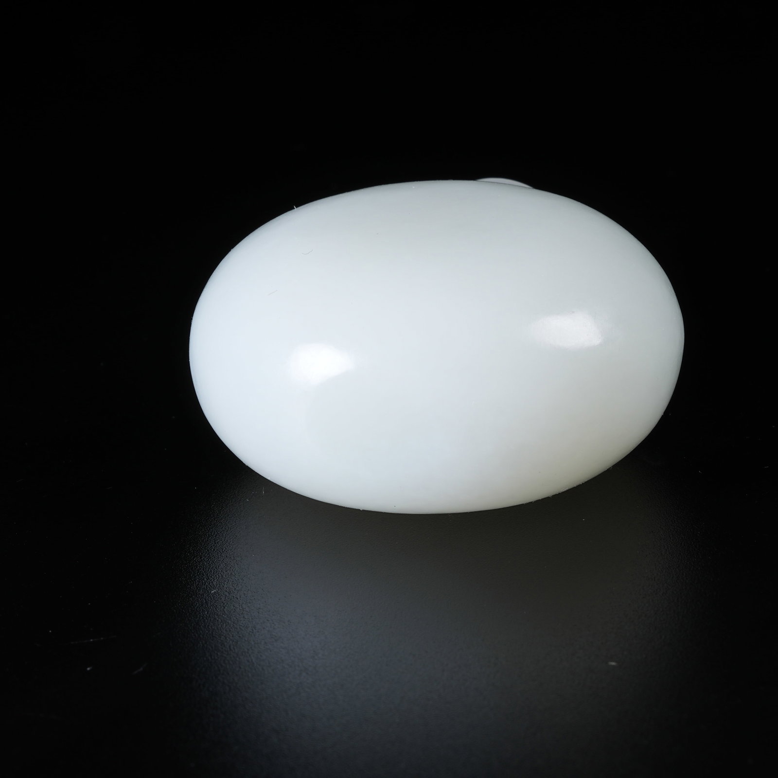 A HETIAN JADE SNUFF BOTTLE - 8