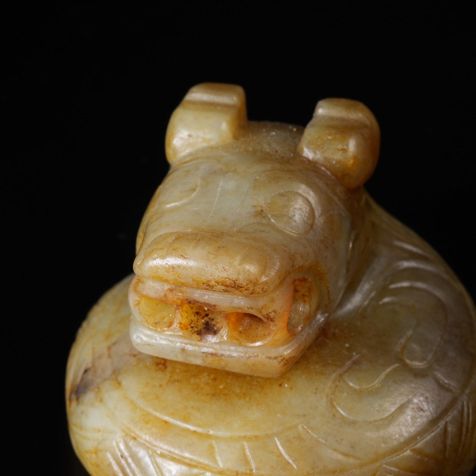A ANCIENT JADE DRAGON PENDANT - 6