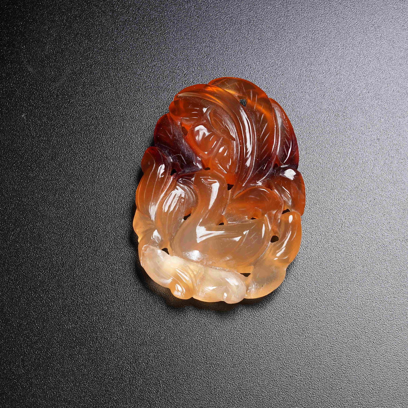A AGATE PENDANT WITH AUTUMN RIVER SCENE (1 of 8)