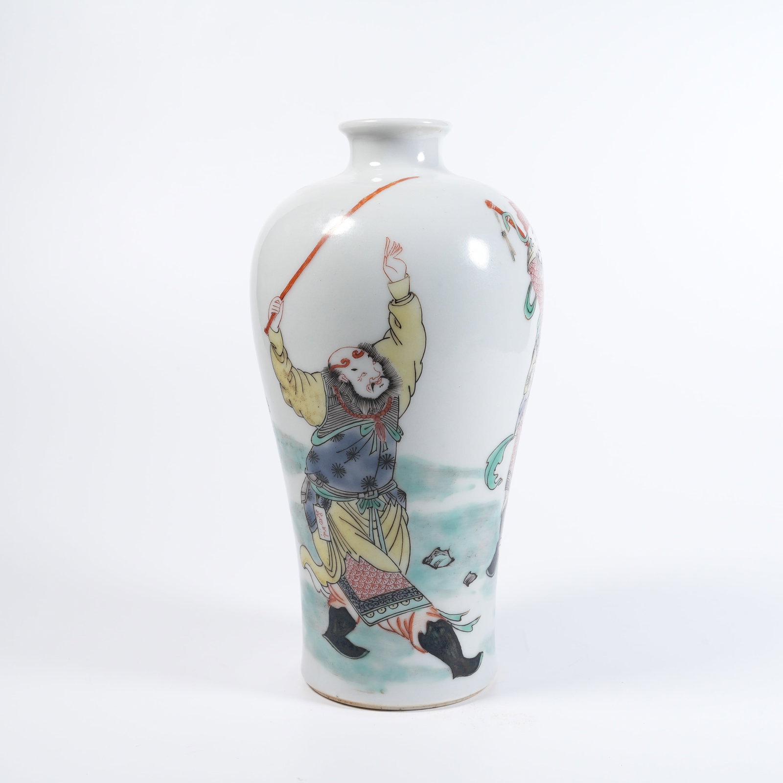 A WUCAI PRUNUS VASE WITH FIGURE PATTERN (1 of 9)