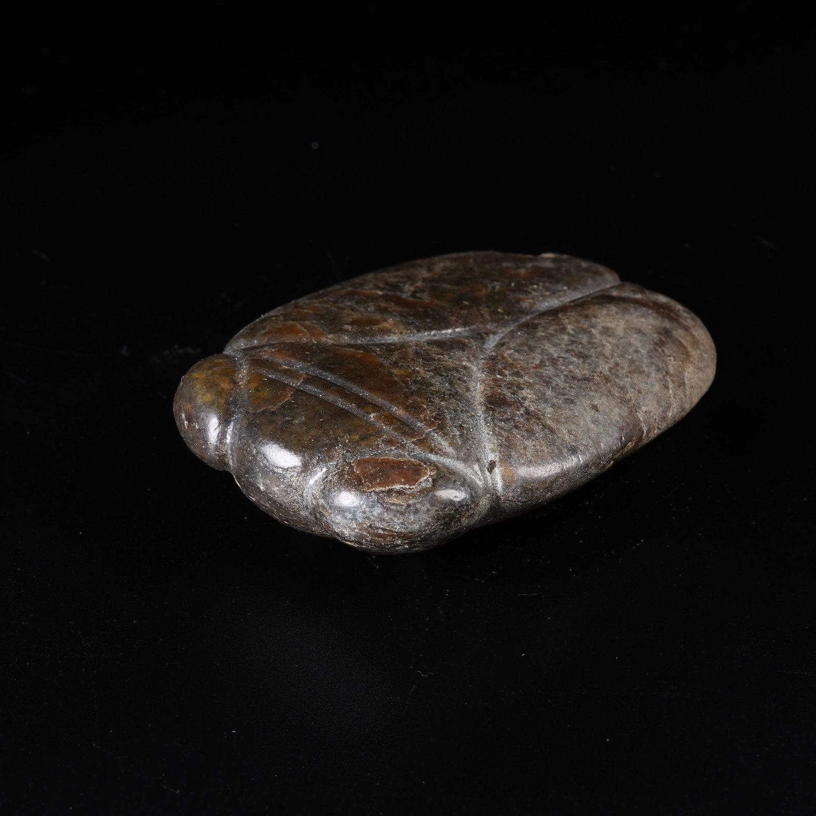 A ANCIENT JADE CICADA PENDANT: Ancient Jade Cicada Pendant