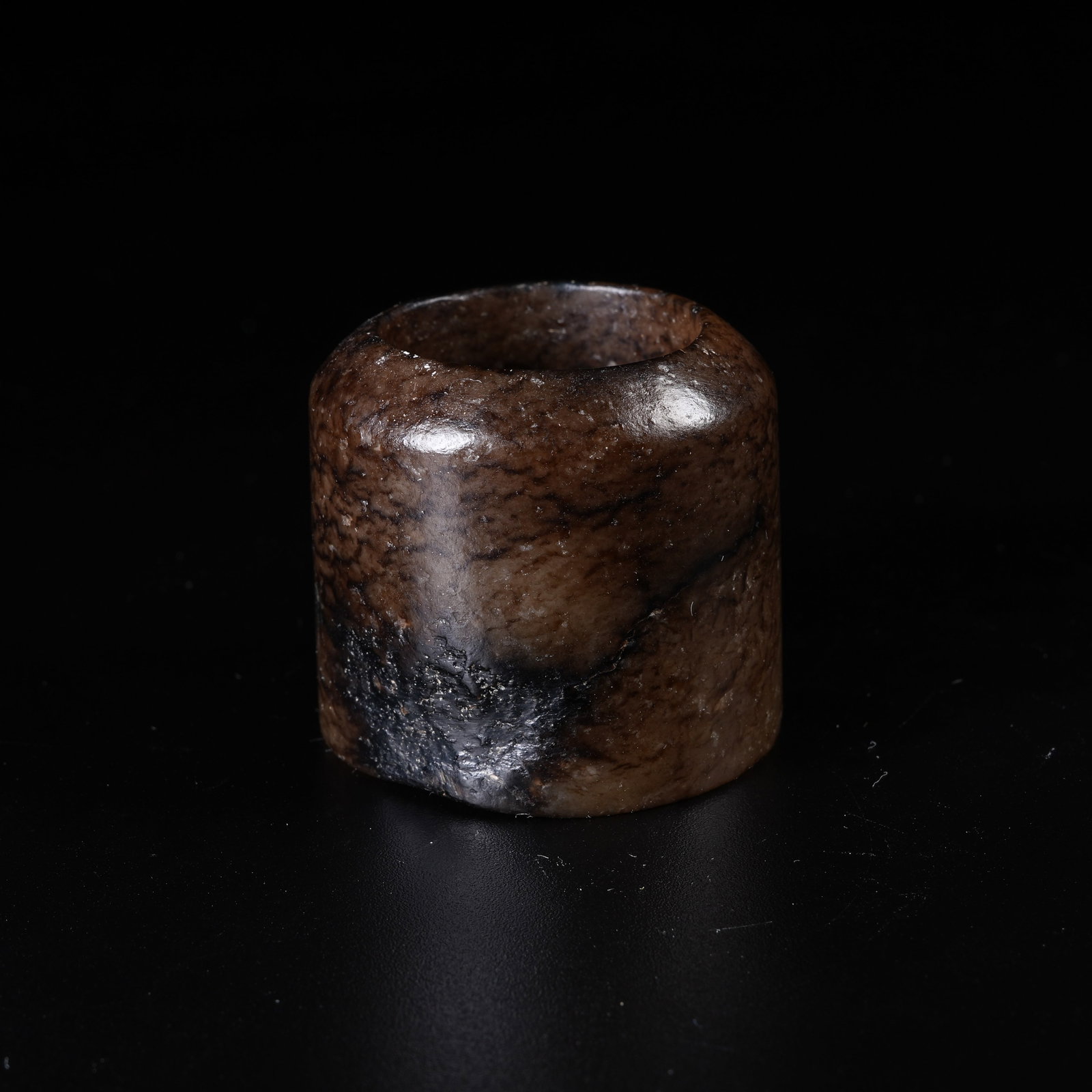 A ANCIENT JADE THUMB RING: Ancient Jade Thumb Ring
