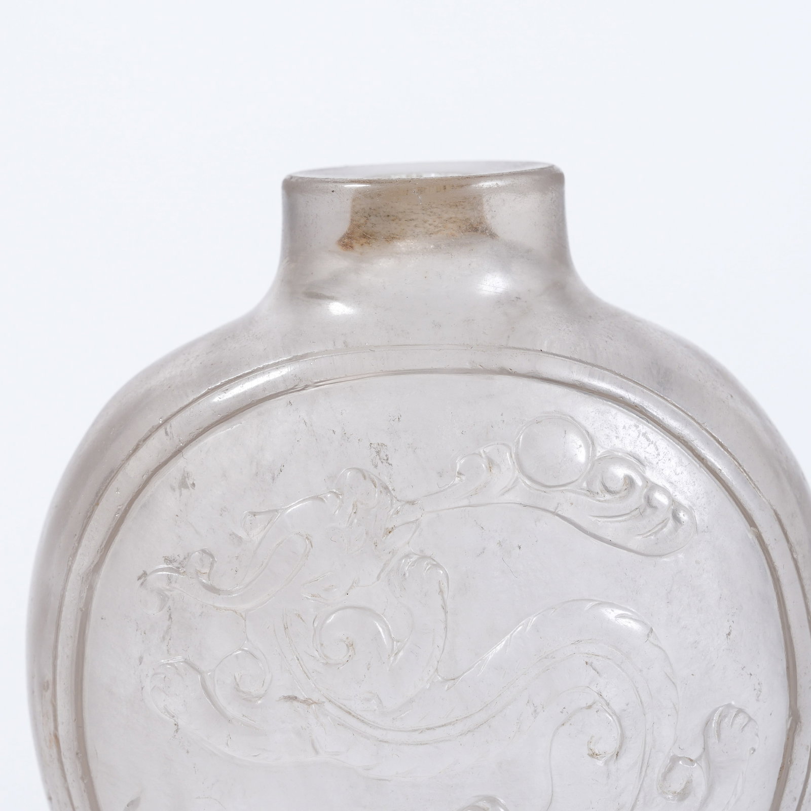 A CRYSTAL SNUFF BOTTLE WITH AUSPICIOUS BEAST PATTERN - 5