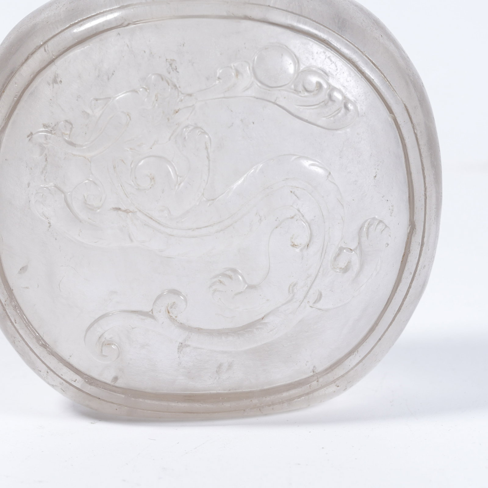 A CRYSTAL SNUFF BOTTLE WITH AUSPICIOUS BEAST PATTERN - 6