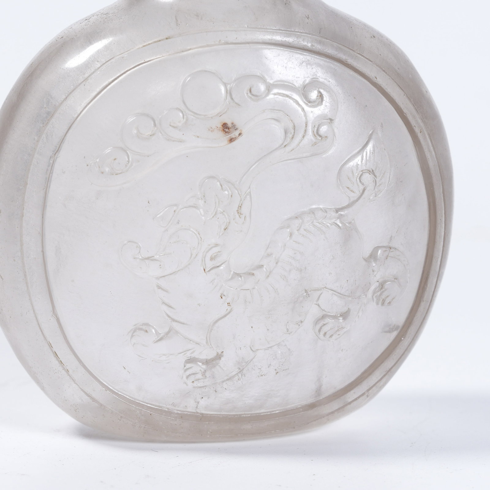 A CRYSTAL SNUFF BOTTLE WITH AUSPICIOUS BEAST PATTERN - 7