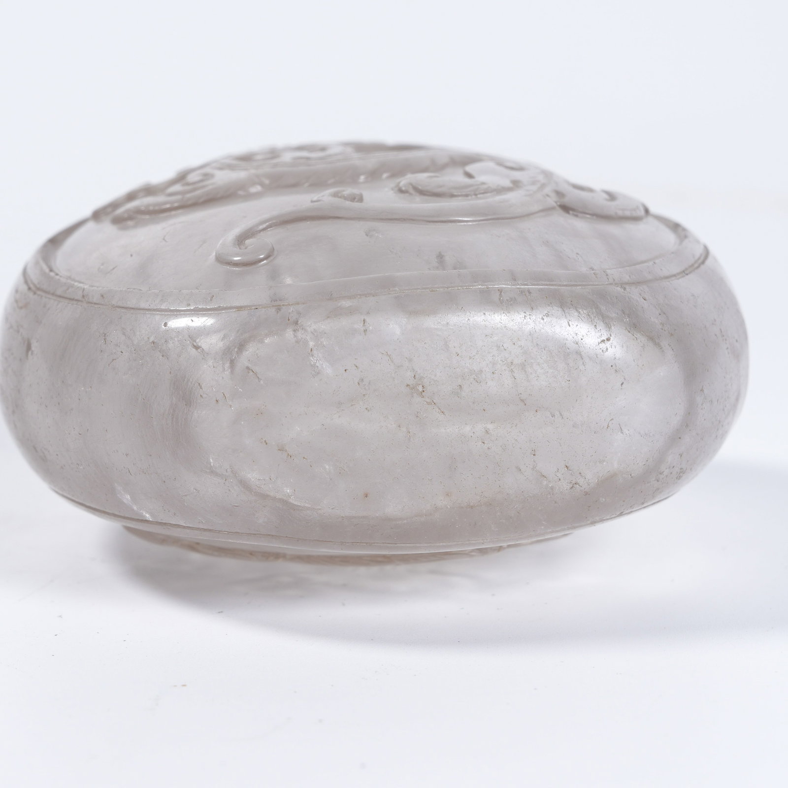 A CRYSTAL SNUFF BOTTLE WITH AUSPICIOUS BEAST PATTERN - 9