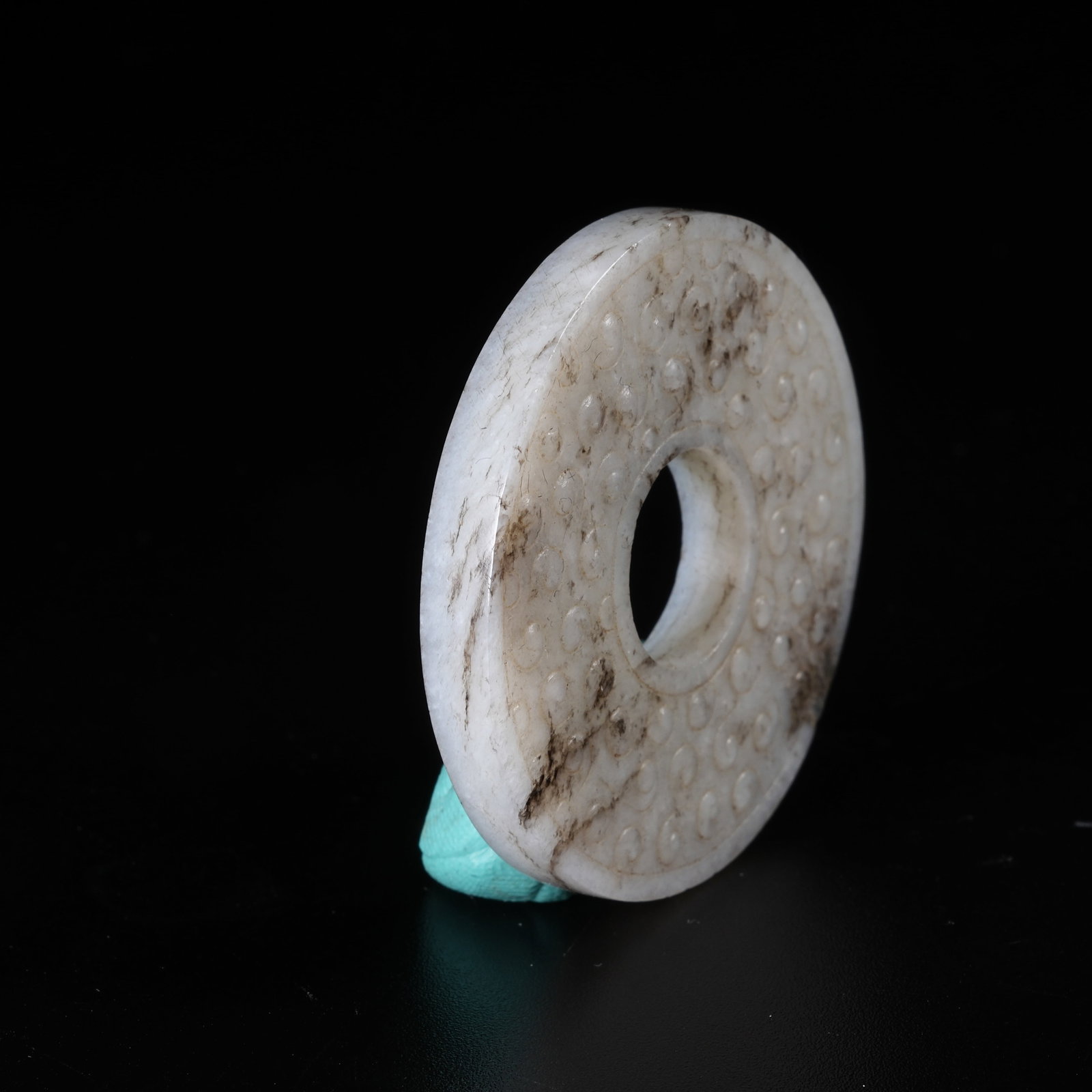 A HETIAN JADE BI DISC WITH SCROLLED CLOUD PATTERN - 5