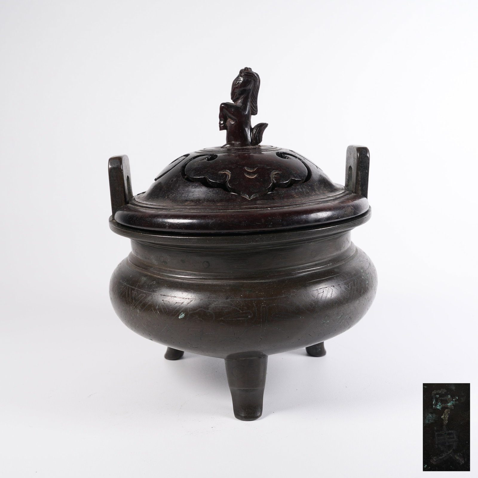 A BRONZE DING-STYLE CENSER INLAID WITH SILVER WIRE: Bronze Ding-style Censer Inlaid with Silver Wire